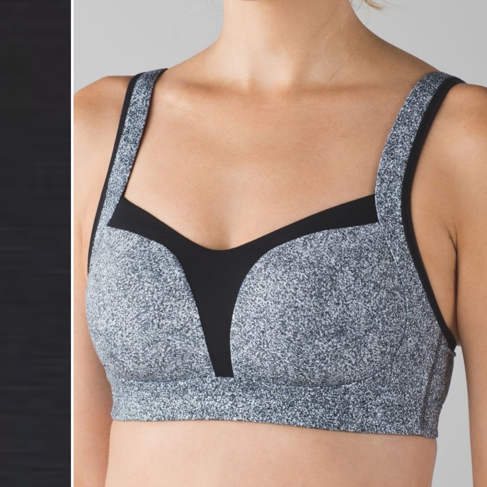 Lululemon Ta Ta Tamer III in Rio Mist White Black / Black, size 36 C